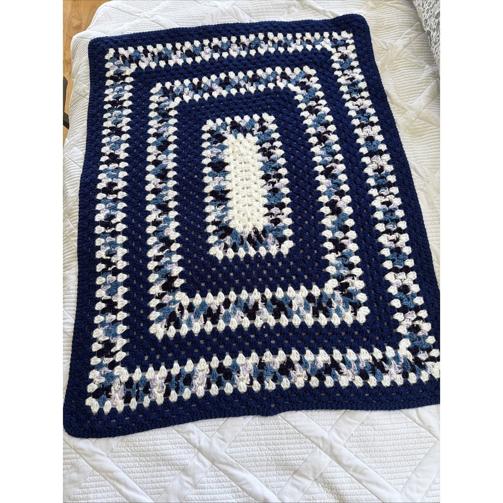 Vintage Hand‎ Crochet Blue/white Small Throw Blanket 48in X 37in GWB002